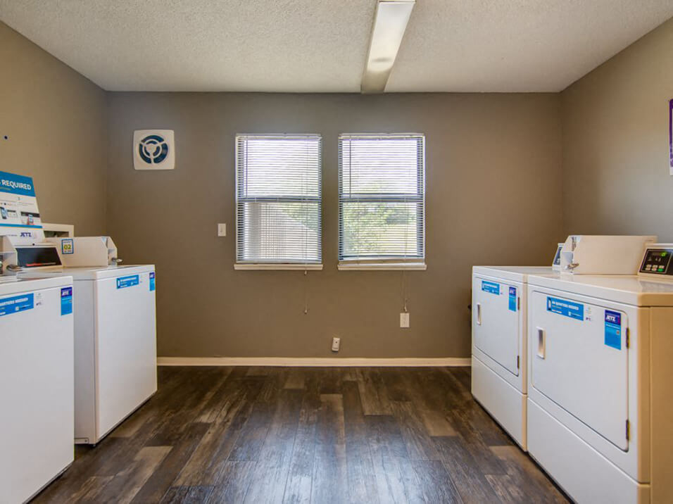 Photos and Video Prairie Walk Apartments in Kansas City, MO